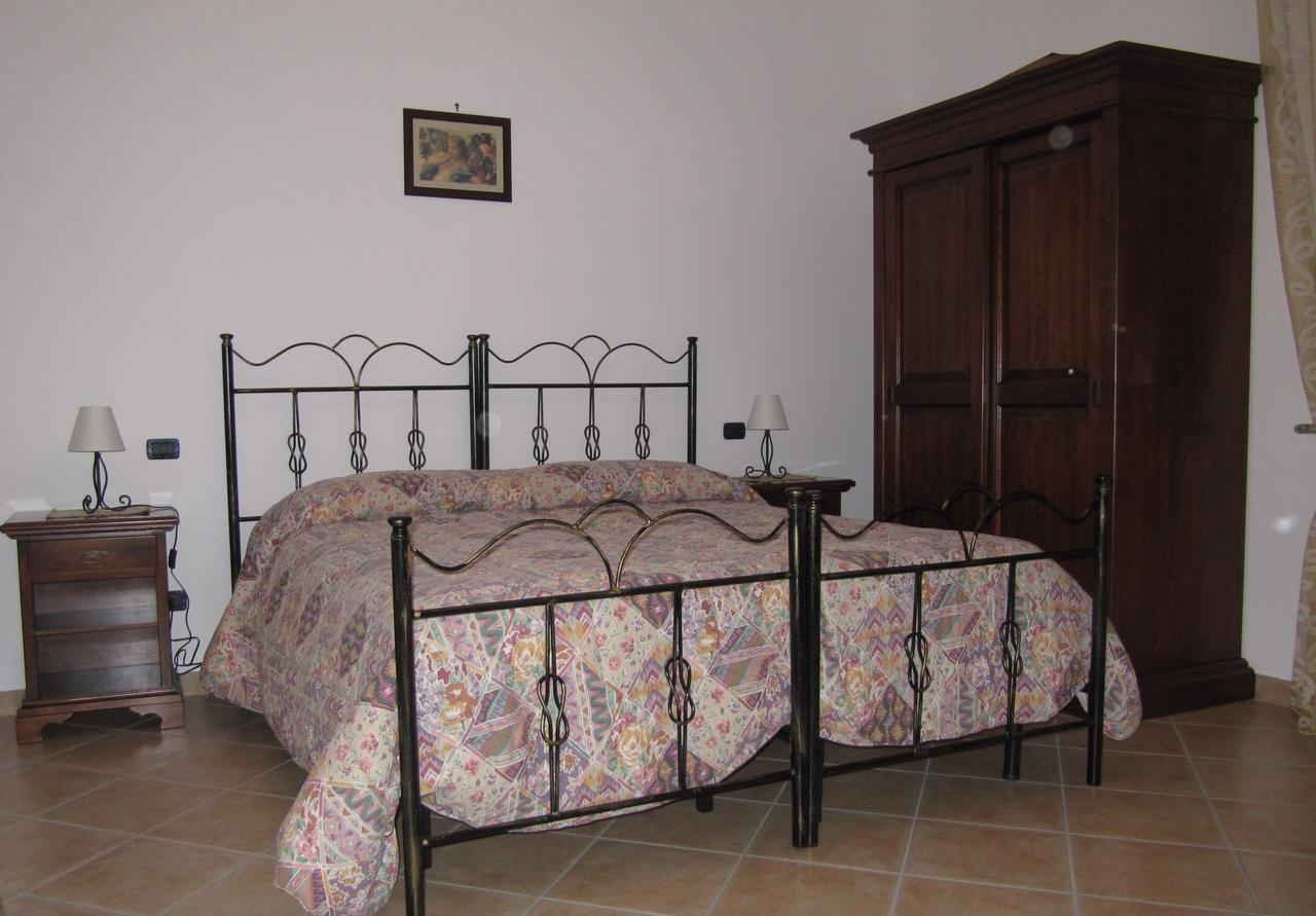 B&B Sole Del Pollino Ротонда Стая снимка